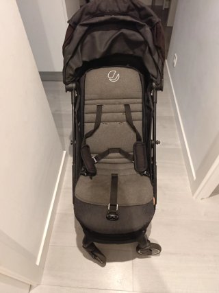 Silla ligera pegable jane rocket gris