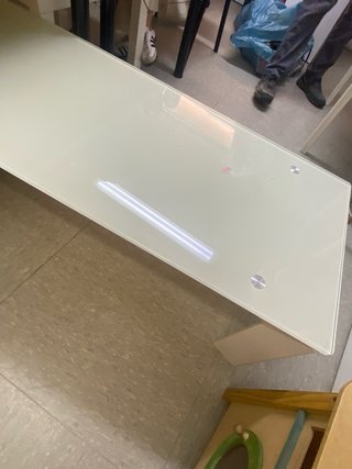 Mesa baja cristal Ikea blanca