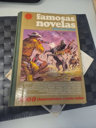 Cómic de novelas variadas