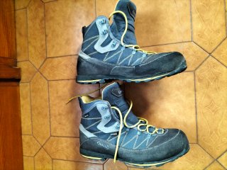Scarponi trekking AKU uomo grigio/giallo