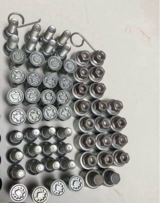 TORNILLOS ANTIRROBO MERCEDES AUDI Q5 VW T5 6 SEAT