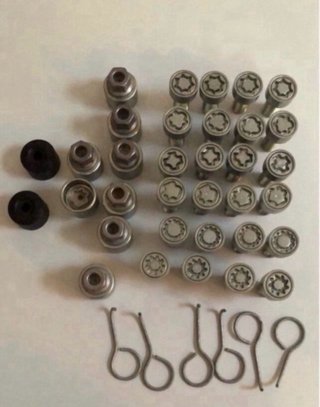 TORNILLOS ANTIRROBO MERCEDES AUDI Q5 VW T5 6 SEAT
