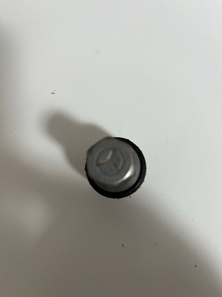 TORNILLOS ANTIRROBO MERCEDES AUDI Q5 VW T5 6 SEAT