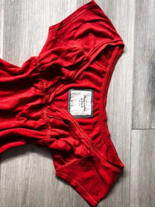 Top Abercrombie & Fitch rojo