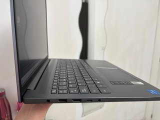 Portátil Lenovo IdeaPad Slim 3 16IRH10 de 16”