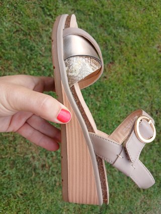 Sandalias Clarks Talla 37.5 Beige/Oro