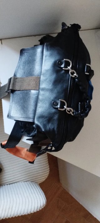 Borsa Diesel nera in pelle.