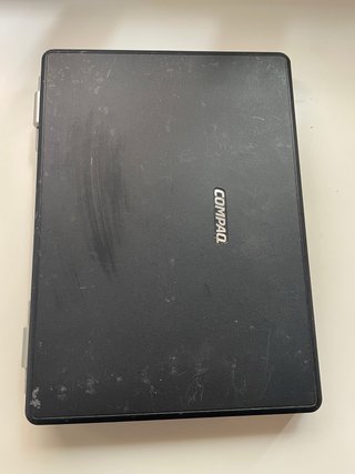 Portatile Compaq Presario vintage da riparare