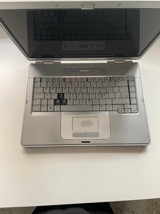 Portatile Compaq Presario vintage da riparare