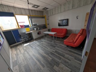 Alquiler nave industrial con vivienda .