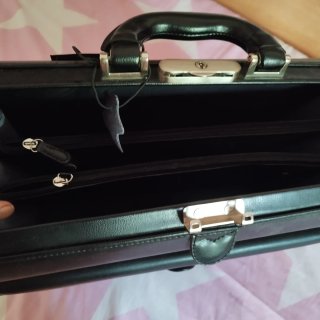 Maletín vintage cuero negro Katana