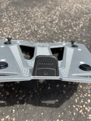GIVI Piastra Monokey M8 Argento