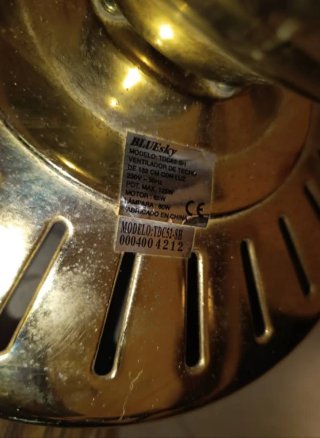 Ventilador de techo madera y dorado