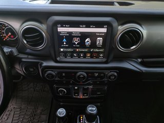 Jeep Wrangler 2.2 CRD Sahara 8ATX E6D