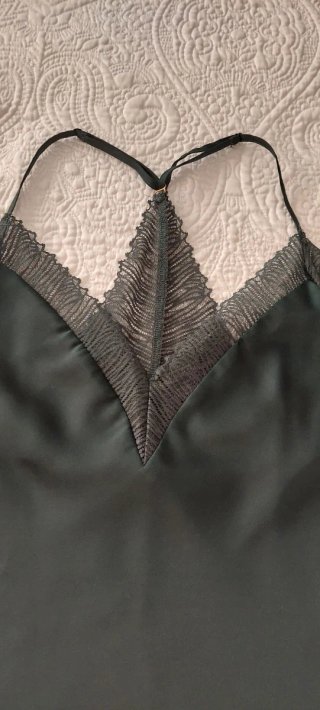 Blusa de tirantes con encaje