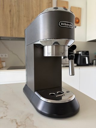 Cafetera DeLonghi Dedica Express