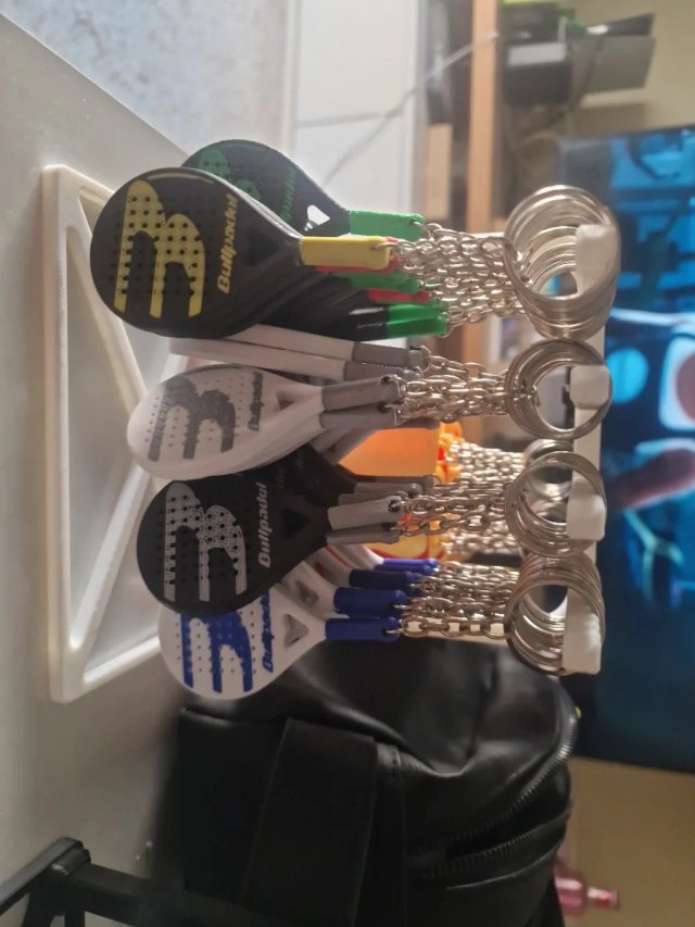 Llaveros pala Bullpadel y adidas