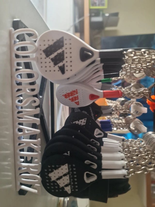 Llaveros pala Bullpadel y adidas