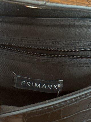 Bolso negro nuevo sin usar en perfecto estado