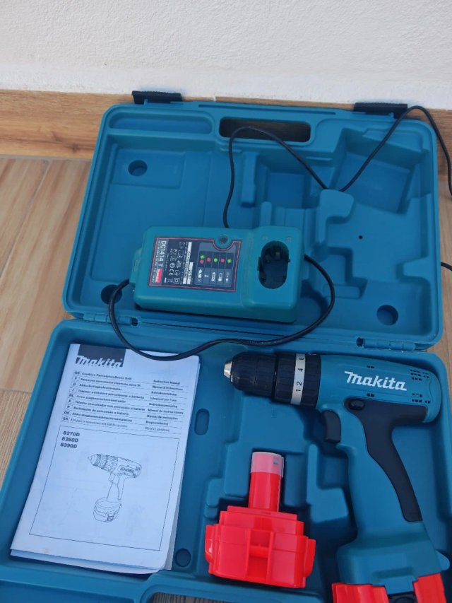 Taladro Makita DC1414T con cargador