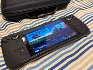 Steam Deck LCD 64GB + Tarjeta 512GB + Dock + funda