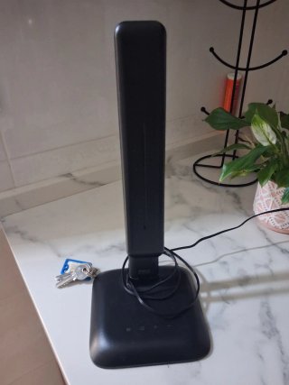 Lámpara Escritorio LED Negra 8W
