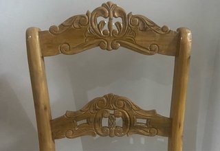 Silla de madera de olivo