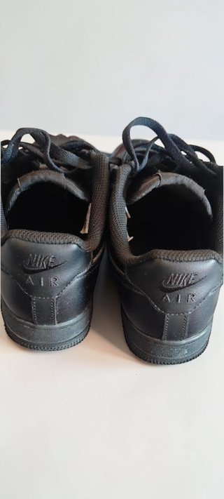 Nike Air Force 1 Negras