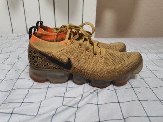Nike Vapormax Talla 43 Dorado Naranja