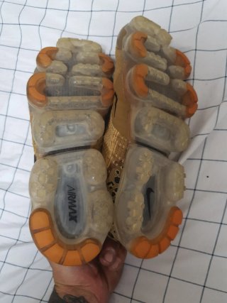 Nike Vapormax Talla 43 Dorado Naranja
