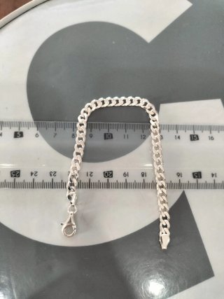 Pulsera de plata para mujer nueva.