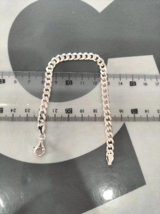 Pulsera de plata para mujer nueva.