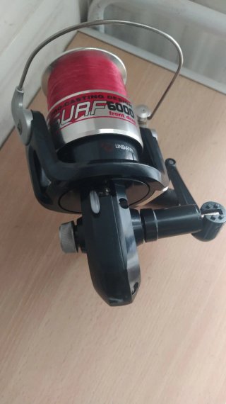 Carrete de pesca DG SURF 6000