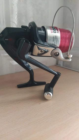 Carrete de pesca DG SURF 6000