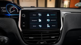 Peugeot 2008 Allure 1.2 110cv AUTOMÁTICO - 2017