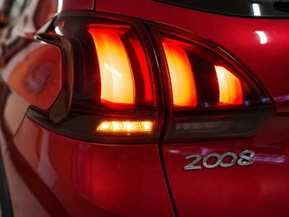 Peugeot 2008 Allure 1.2 110cv AUTOMÁTICO - 2017