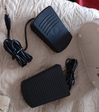 Máquina de coser Genius con doble hilo