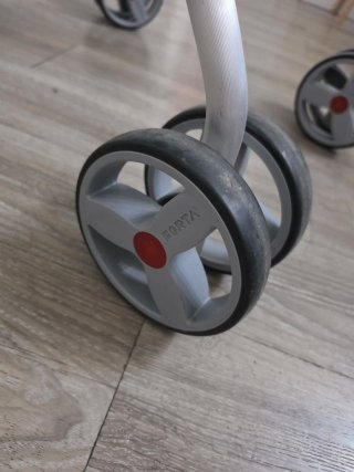 Andador y silla de ruedas 2 en 1