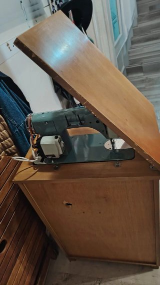 Máquina de coser Alfa Sigma