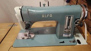 Máquina de coser Alfa Sigma