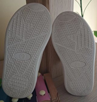 Zapatillas blancas velcro unisex