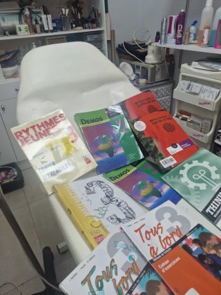 Libros varios de 3 ESO de diferentes materias