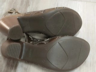 Sandalias con tacón marrón charol talla 37