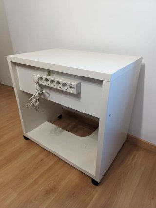 Mesa escritorio Ikea para ordenador