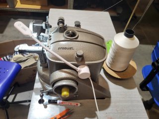 Máquina de coser industrial Strobel