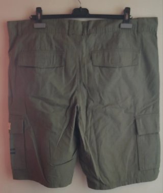 Bermudas cargo hombre verde caqui