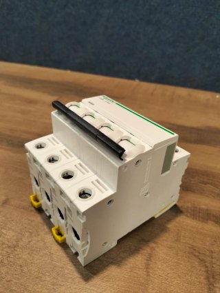 Interruptor Magnetotérmico Schneider Acti9 40A