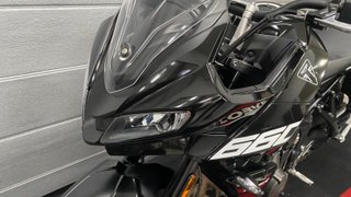 Triumph Tiger Sport 660 versión 2022-2025 Negra