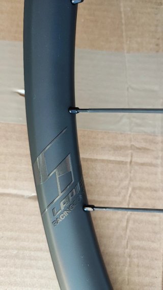 50% Dto 660grs Rueda 29" Carbono
