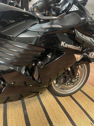 Kawasaki ZZR 1400 Negra